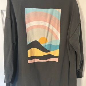 Old Navy Graphic Long Sleeve Tee in Charcoal with Pastel Sunset Print